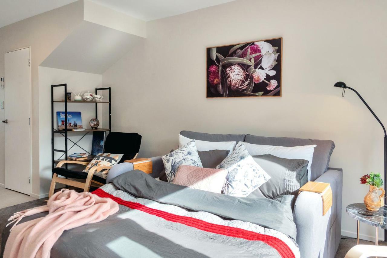 Greenwich Townhouse With Parking And Air-Con オークランド エクステリア 写真